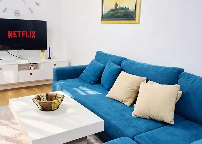 Premium With Balcony Apartamento Tirana