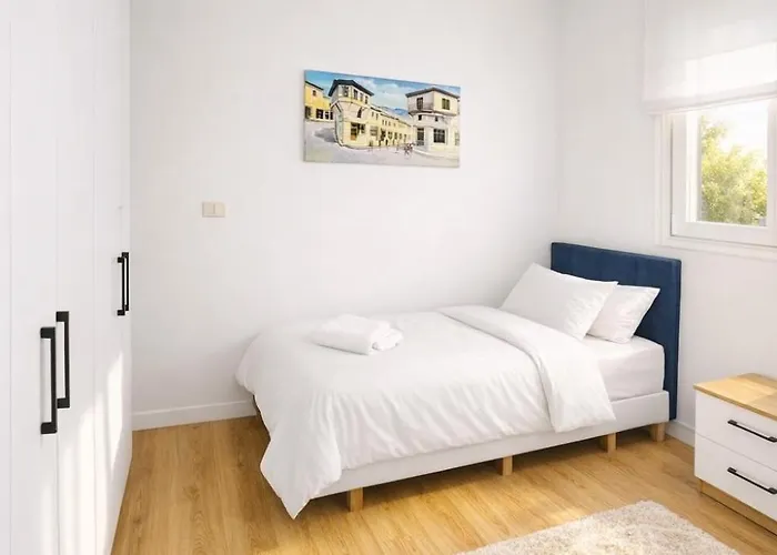 Apartment Premium With Balcony *